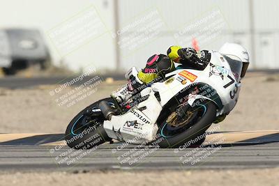 media/Jan-15-2026-Racers Edge (Thu) [[dfebeb70ab]]/2-A Group/Session 3 (Turn 16)/